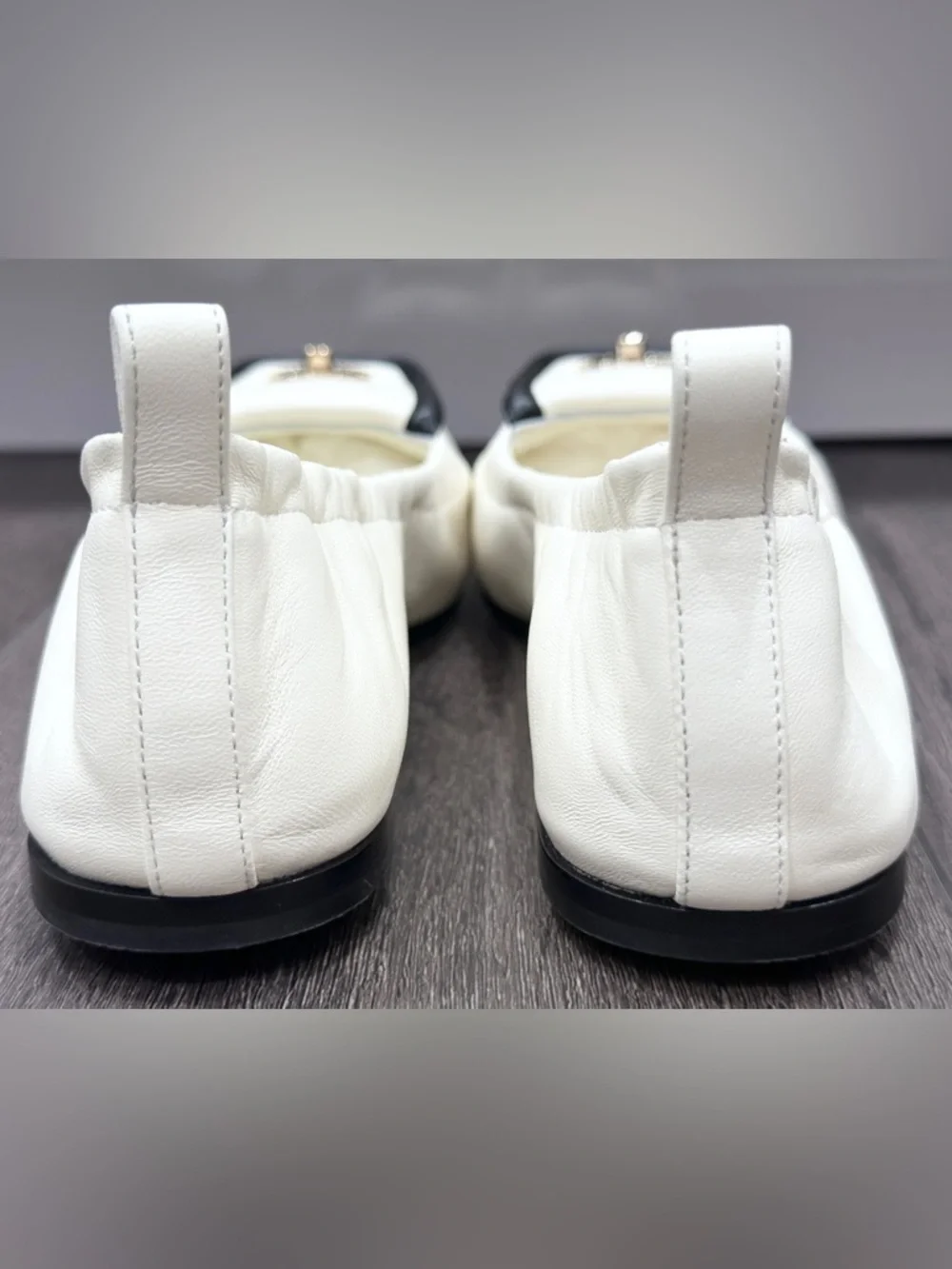 CHANEL BLAZY WHITE SQUARE TOE LEATHER CRUNCHY FLATS GOLD TURN LOCK CC LOGO 36.5 - Picture 10 of 16